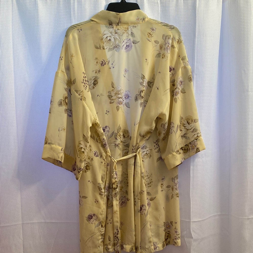 Vintage Victoria's Secret Sheer Floral Tie-Front Robe - Picture 5 of 6